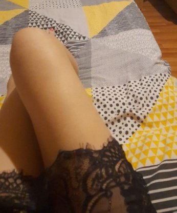 Я креативная и открытая к новым экспериментам - со мной ты сможешь погрузиться в мир наслаждения и раскрепощения. У меня есть все, чтобы сделать твой вечер незабываемым: великолепная фигура, чувственные губы и искусные руки. Я гарантирую тебе полный релакс и удовольствие от нашей встречи. У меня много положительных отзывов от моих клиентов, которые ценят мою нежность и страстность. Сделаю свои фото, чтобы ты смог убедиться в моей красоте и сексуальности. Живу в Москве, так что ты можешь встретиться со мной прямо сейчас. Жду тебя, чтобы подарить незабываемые моменты удовольствия. 💋🔥🌃📸🌟👠🌹 4484, 35 лет